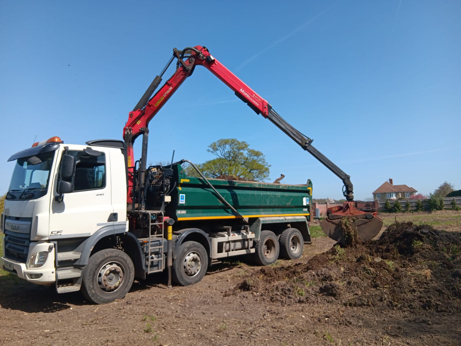 Aggregate delivery by grab lorry